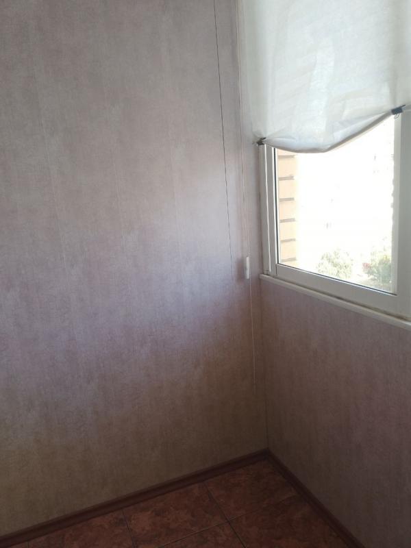 Двухкомнатная квартира в кирпичном доме, две лоджии, тёплые полы, комнаты большие обе по 18 кв. - Оренбург