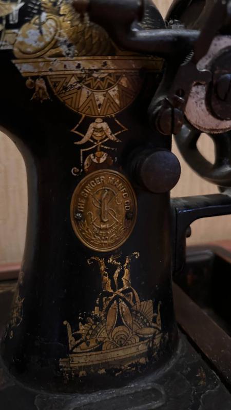 Продаю 2 швейные машинки, работоспособность не устанавливалась

Стоимость 3000 руб. - Орск