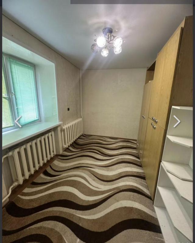 Продается 6-ти комнатная квартира (объединены 3-х комнатная и 4-х комнатная квартиры, перепланировка - Гай