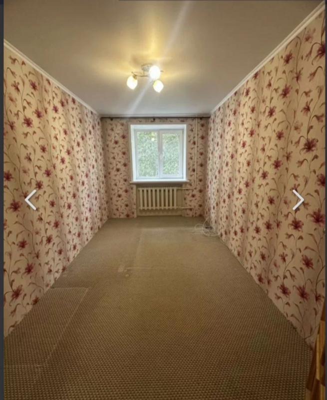 Продается 6-ти комнатная квартира (объединены 3-х комнатная и 4-х комнатная квартиры, перепланировка - Гай