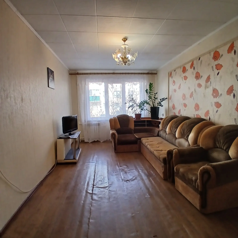 Продается 2-комнатная квартира  по адресу: г. - Новотроицк