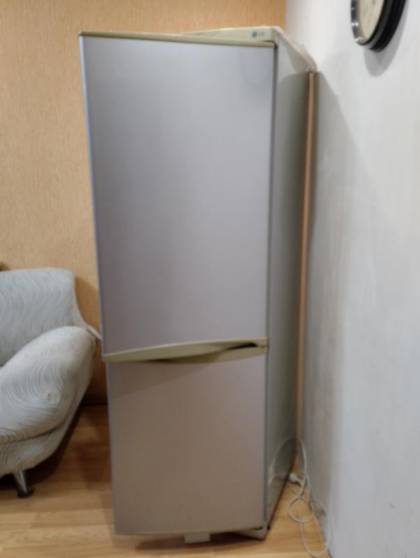 Продам холодильник в хорошем состоянии, LG, цена 10000 рублей. - Орск