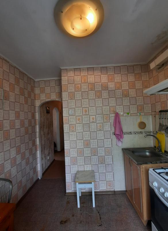 Продается 1комнатная квартира на 2этаже в кирпичном доме по адресу: г. - Новотроицк