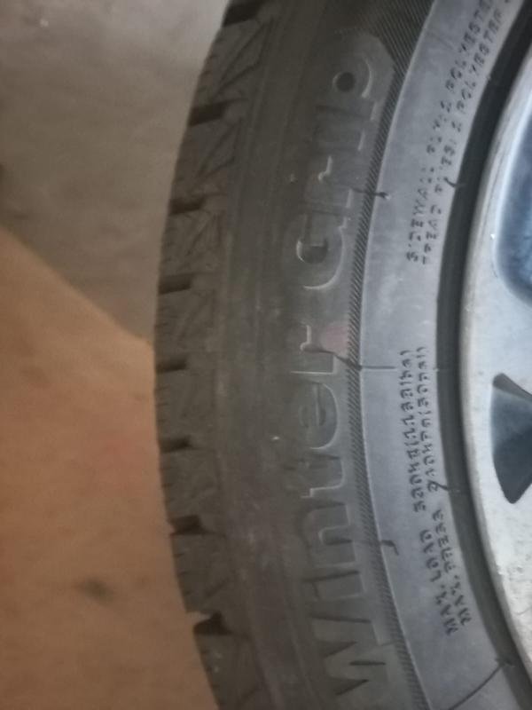 Продам зимнию резину на литых дисках r14 состояние новых, ездили   4 месяца! - Новотроицк