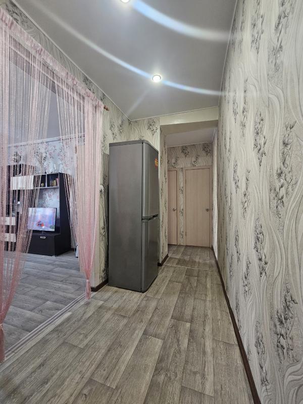 Предлагается к продаже или обмену двухкомнатная квартира, расположенная в городе Новотроицке по адре - Новотроицк