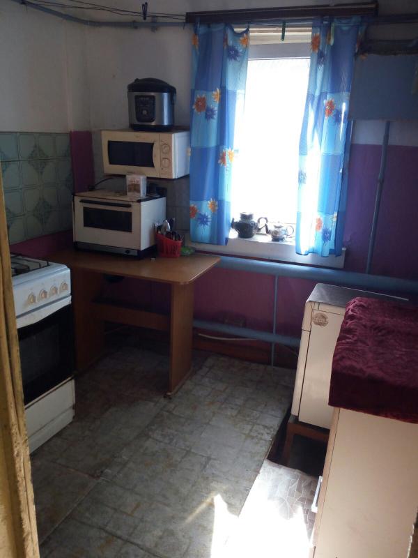 Продам дом на Юрге. рядом магазины, остановка все в шаговой доступности. - Новотроицк