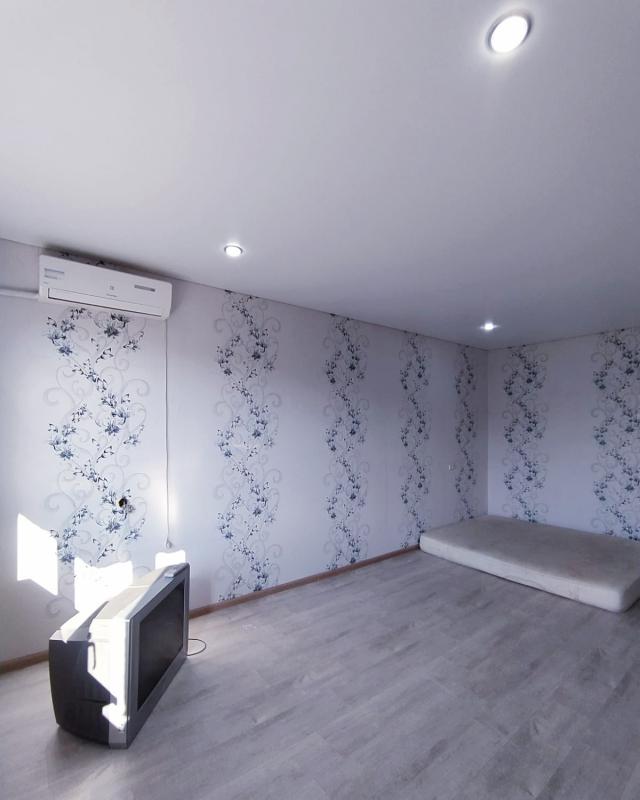 ПРОДАЁТСЯ 2-Х КОМНАТНАЯ КВАРТИРА, НА 4 ЭТАЖЕ, 5-ТИ ЭТАЖНОГО ДОМА, С РАЗДЕЛЬНЫМИ ХОДАМИ И ДВУМЯ БАЛКО - Новотроицк