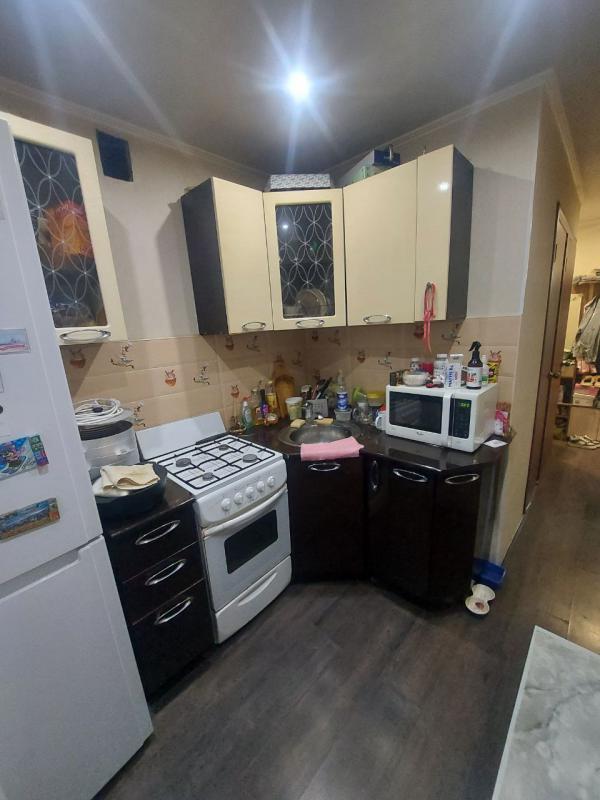 Продается 2-комнатная квартира с раздельными ходами по адресу: г. - Новотроицк