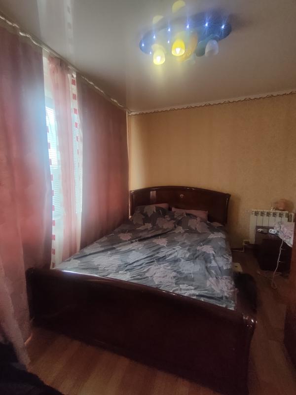 Продаётся просторная четырехкомнатная квартира (45-ка) площадью 61 квадратный метр на пятом этаже пя - Новотроицк