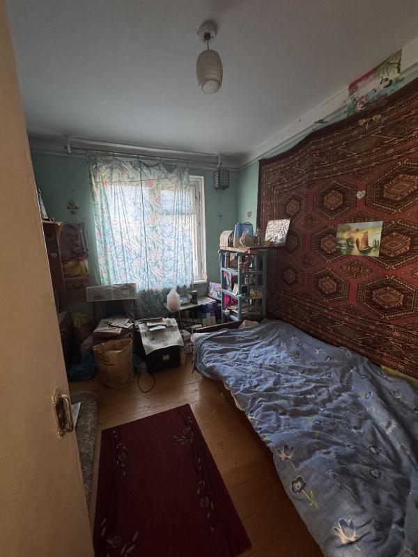 3-комнатная квартира, 
3/5 этаж
балкон, 
без ремонта - Новотроицк