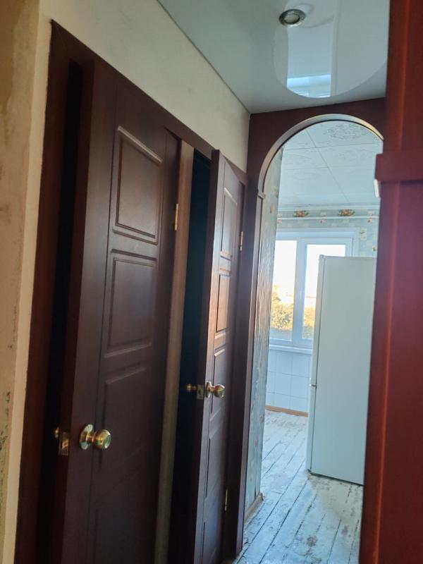 Продам 2- комнатную квартиру ( трамвайчик) , переделанная в ( распашонку). - Новотроицк