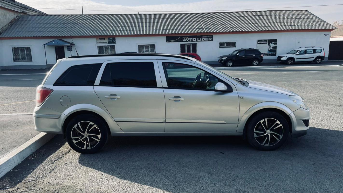 Продается Opel Astra, 2008 года

__АВТОМАТОМАТИЧЕСКАЯ__

ДВС 1,6/ 115л.с.,

ГУР,

ABS,

кл - Новотроицк