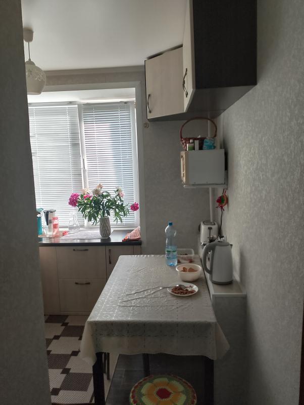 Продам двухкомнатную квартиру расположенную на 2 этаже. - Гай