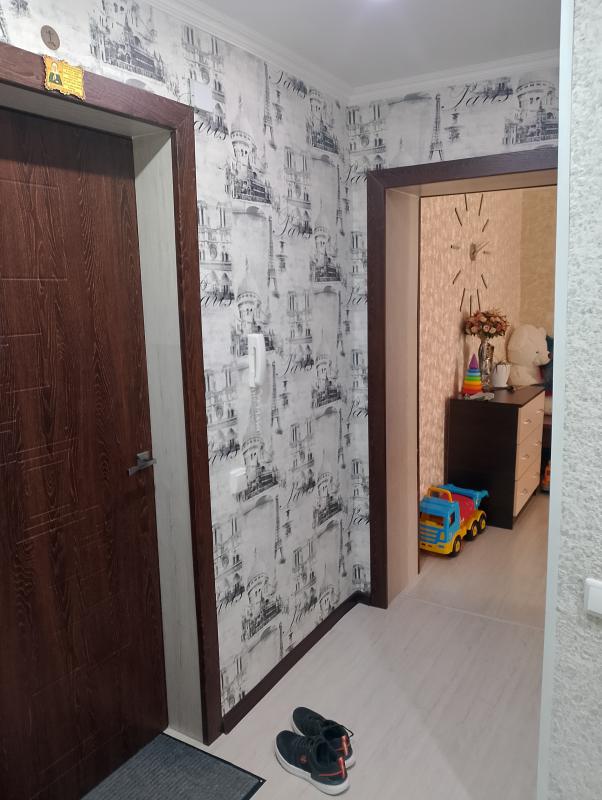 Продам двухкомнатную квартиру расположенную на 2 этаже. - Гай