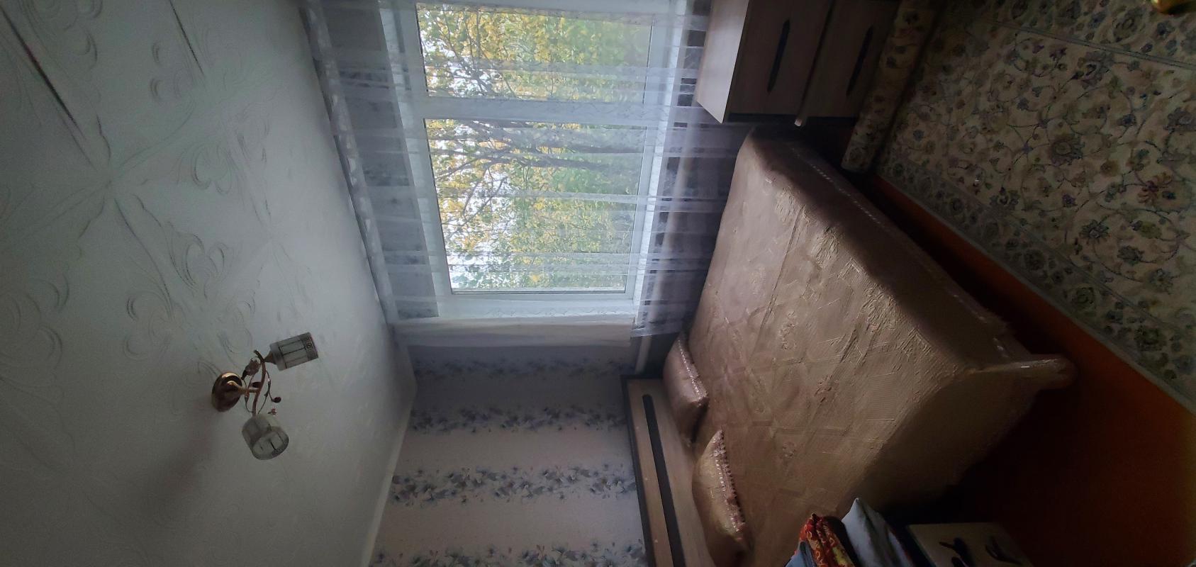 Продается  в двухквартирном доме  с. - Гай