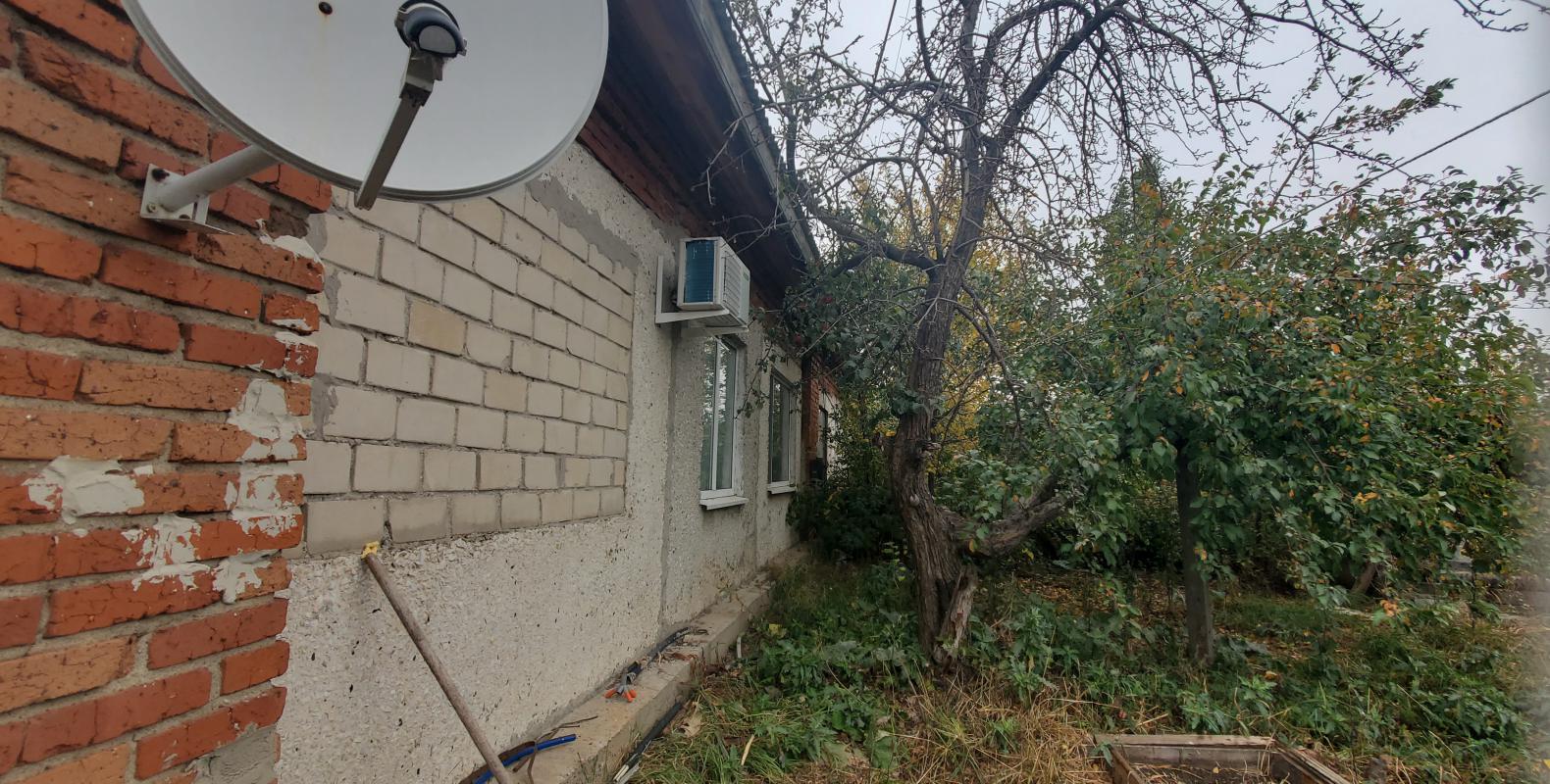 Продается  в двухквартирном доме  с. - Гай