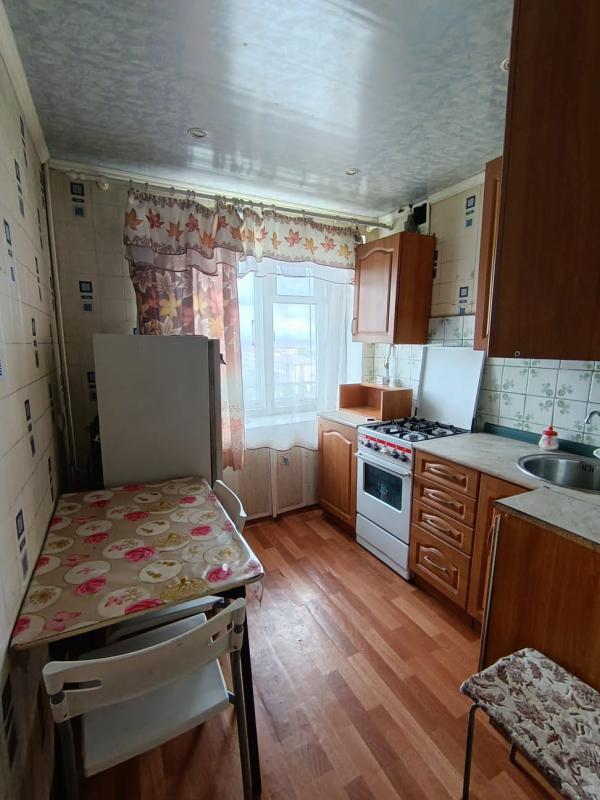 Продается однокомнатная квартира в центе города по адресу Советская 70, расположена на восьмом этаже - Новотроицк