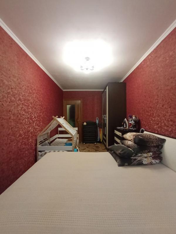 Продается уютная 2-комнатная квартира  на первом этаже по адресу:  г. - Новотроицк