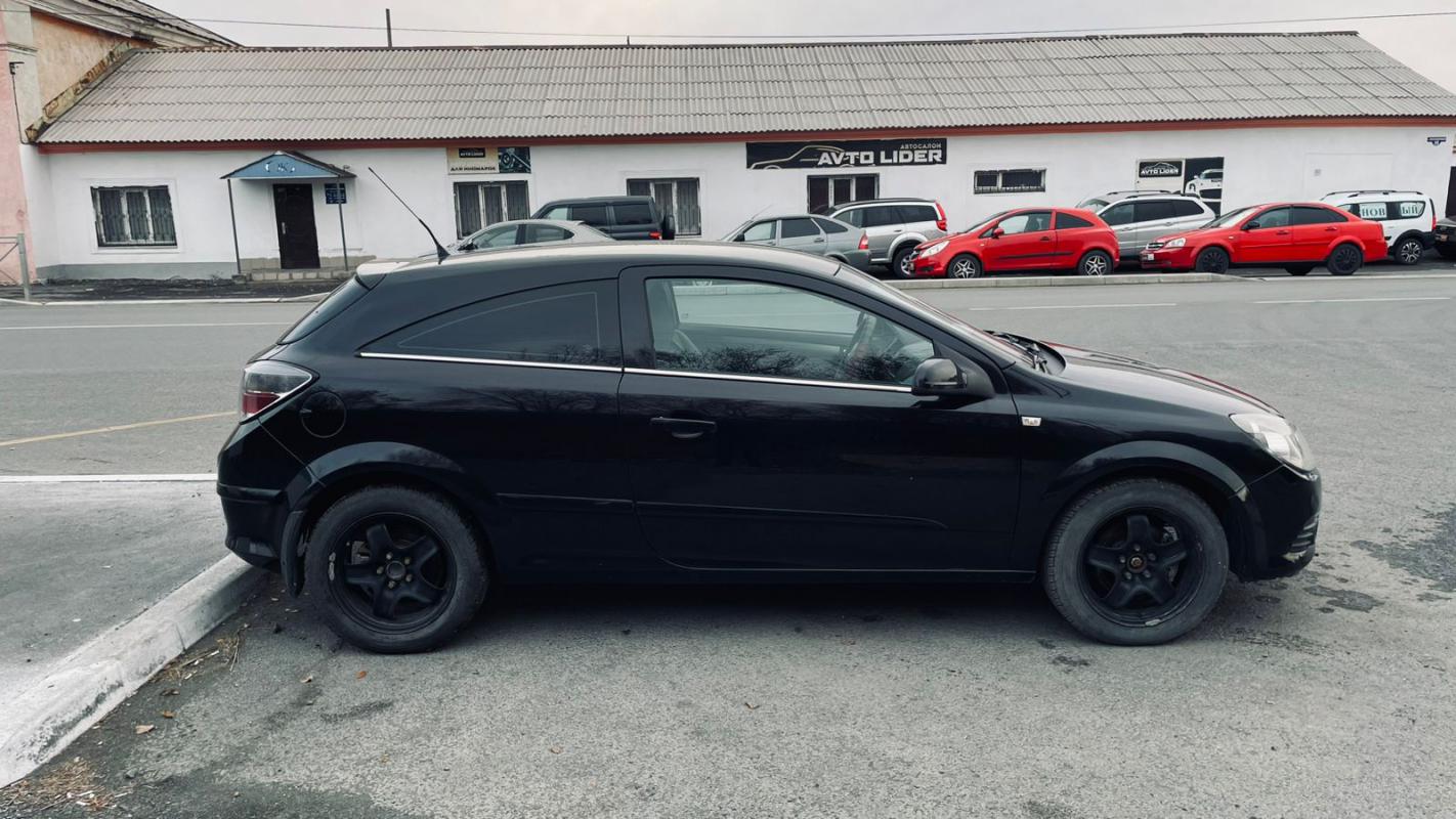 Продается Opel Astra купе, 2006 года

Состояние отличное,

обслуживание проводилось вовремя, - Новотроицк