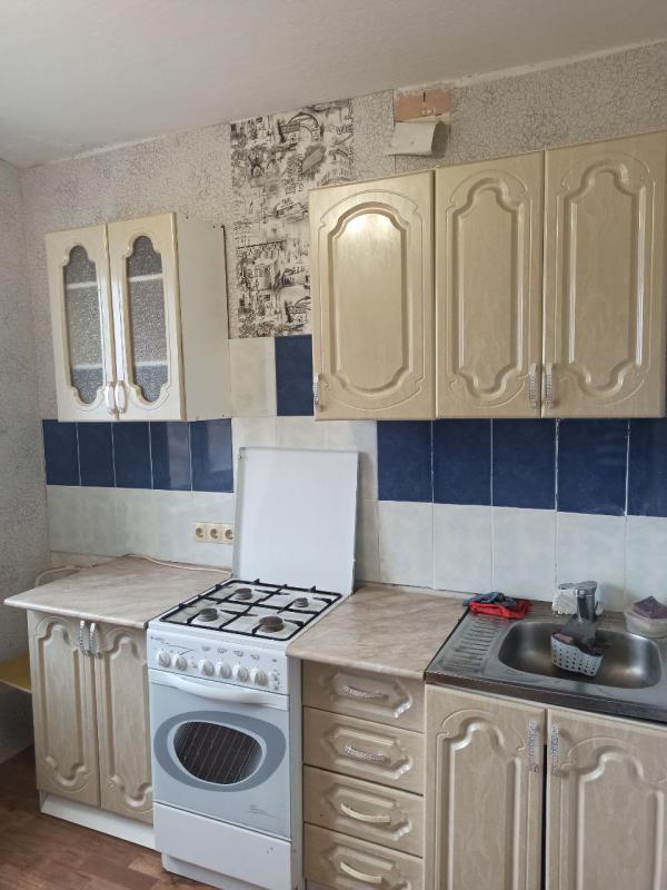 Предлагаем Вашему вниманию   светлую уютную,улучшенной планировки однокомнатную квартиру  по разумно - Новотроицк