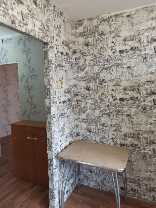 Предлагаем Вашему вниманию   светлую уютную,улучшенной планировки однокомнатную квартиру  по разумно - Новотроицк