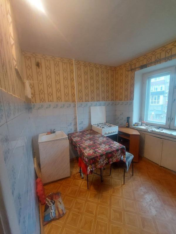 Продается 1-комнатная квартира по адресу: г. - Новотроицк