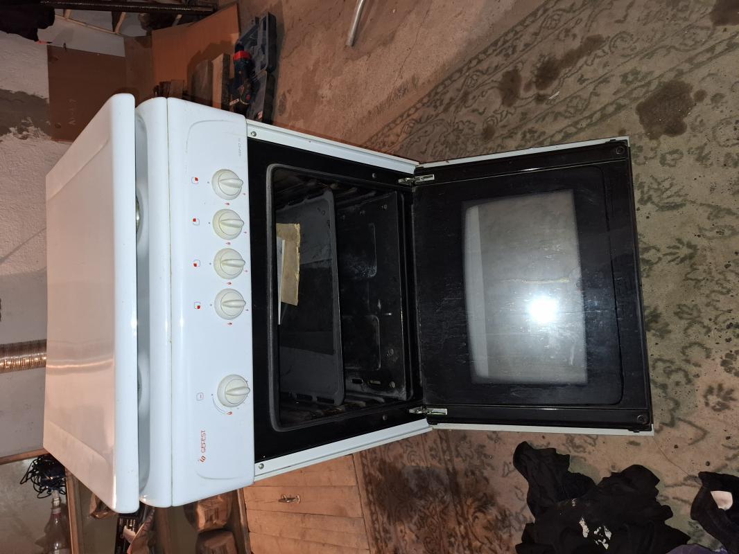 Продам газовую плиту в рабочем состоянии - Новотроицк