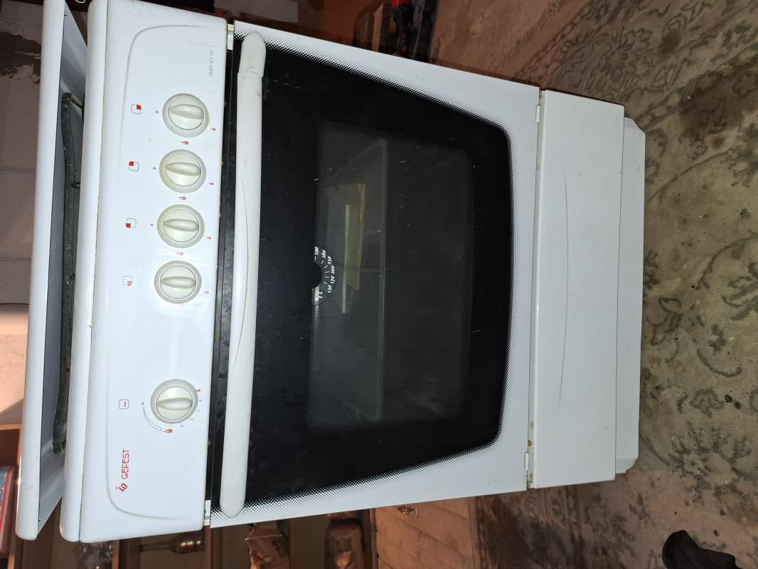 Продам газовую плиту в рабочем состоянии - Новотроицк