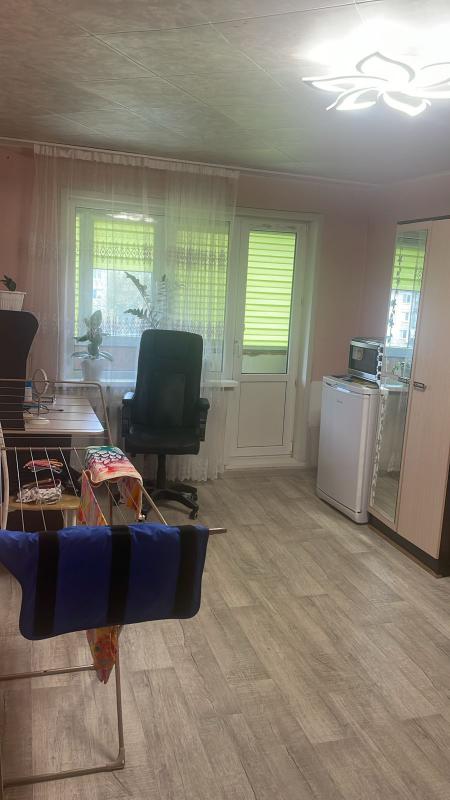 трешка с двумя балконами, водонагреватель, встроенная кухня, спальный гарнитур, мягкий уголок, прихо - Новотроицк