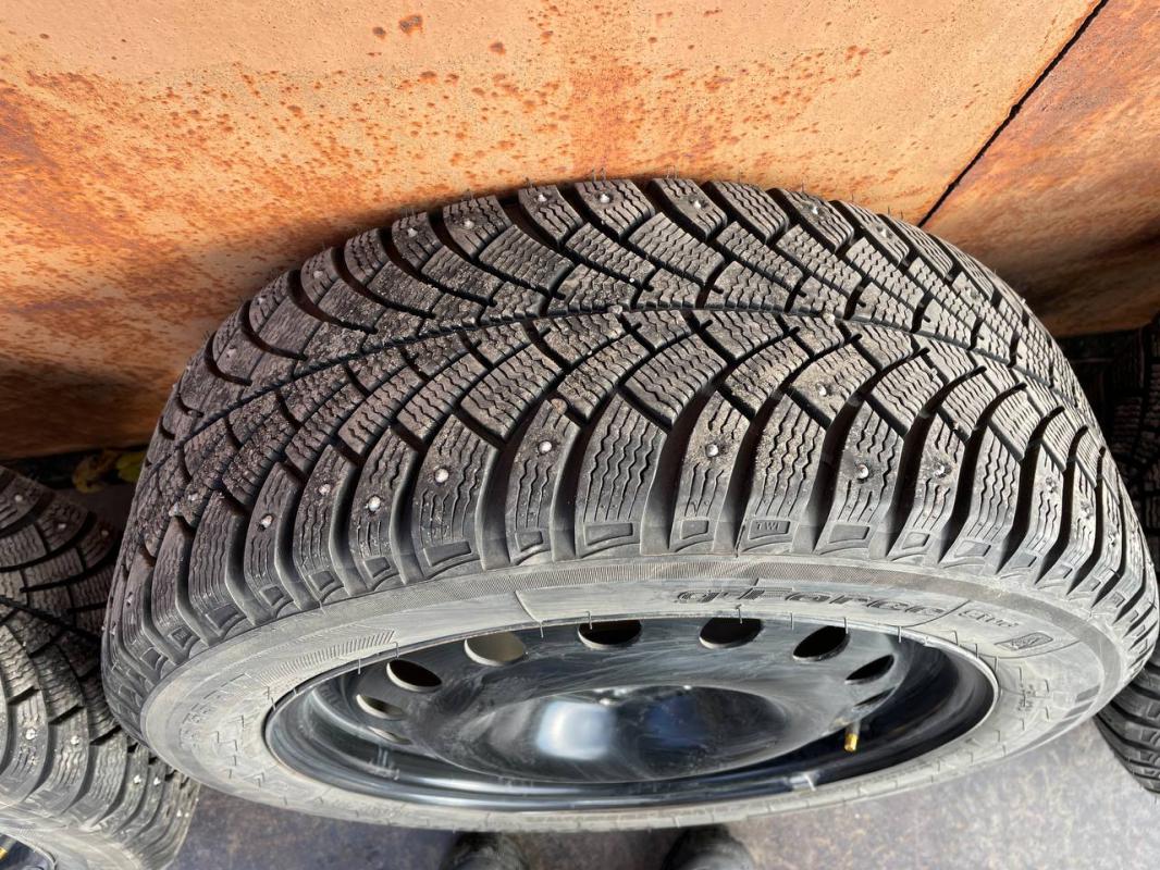 Комплект шипованных колёс в сборе. - Новотроицк