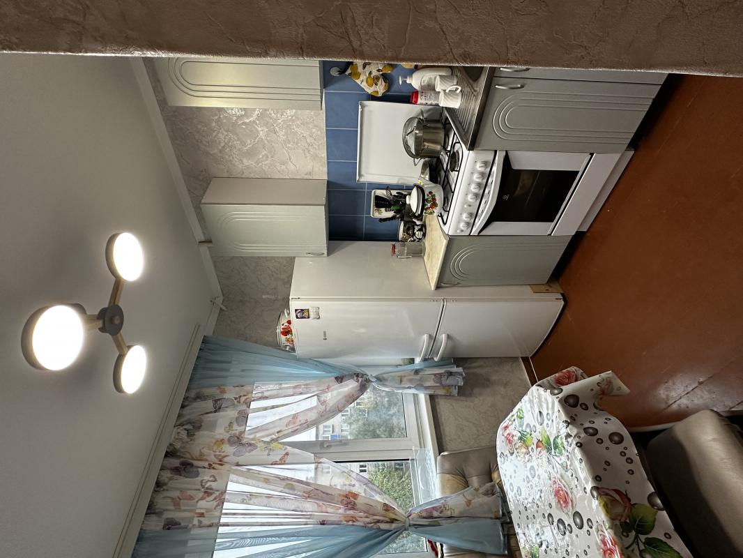 Сдается уютная и теплая однокомнатная квартира на длительный срок, с мебелью, техникой так же имеетс - Новотроицк