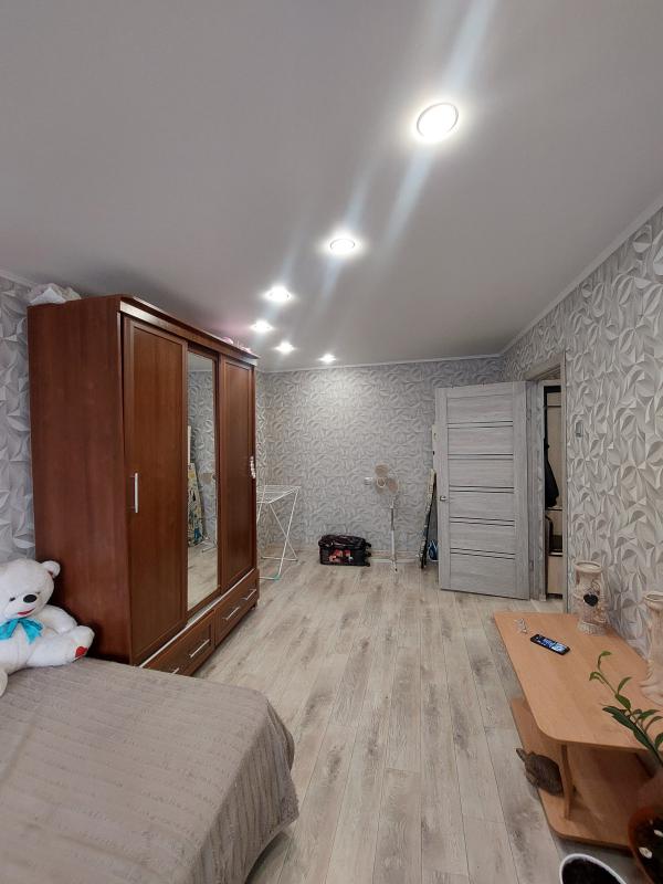 Продаётся уютная однокомнатная квартира площадью 33.1 квадратных метра на первом этаже девятиэтажног - Новотроицк