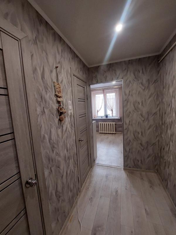 Продаётся уютная однокомнатная квартира площадью 33.1 квадратных метра на первом этаже девятиэтажног - Новотроицк