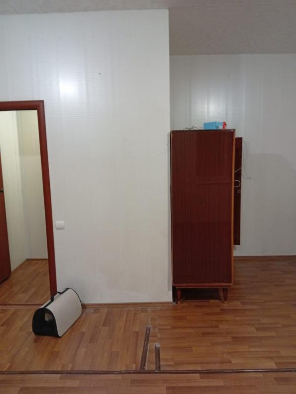 Напротив площадка (бывший кинотеатр Экран) - Новотроицк