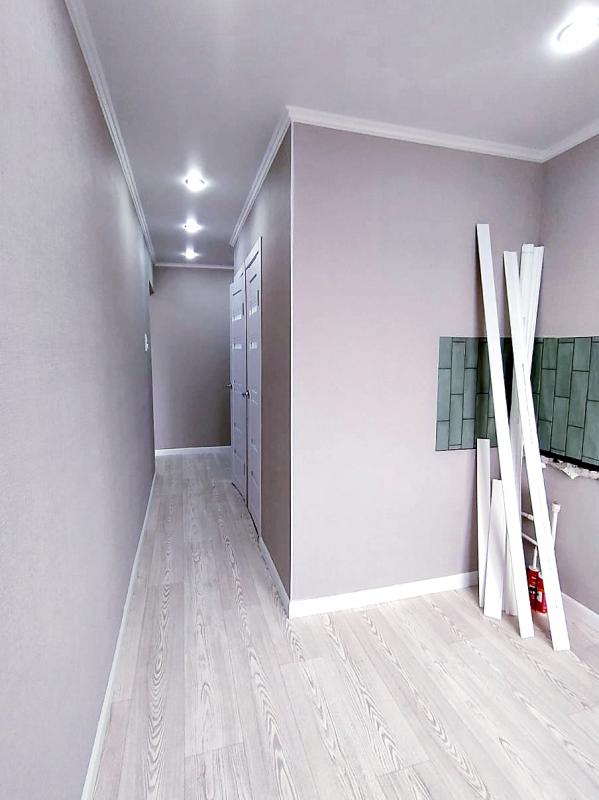 ВНИМАНИЕ, ПРОДАЁТСЯ 2-Х КОМНАТНАЯ КВАРТИРА, СО СВЕЖИМ, КАЧЕСТВЕННЫМ РЕМОНТОМ! - Новотроицк