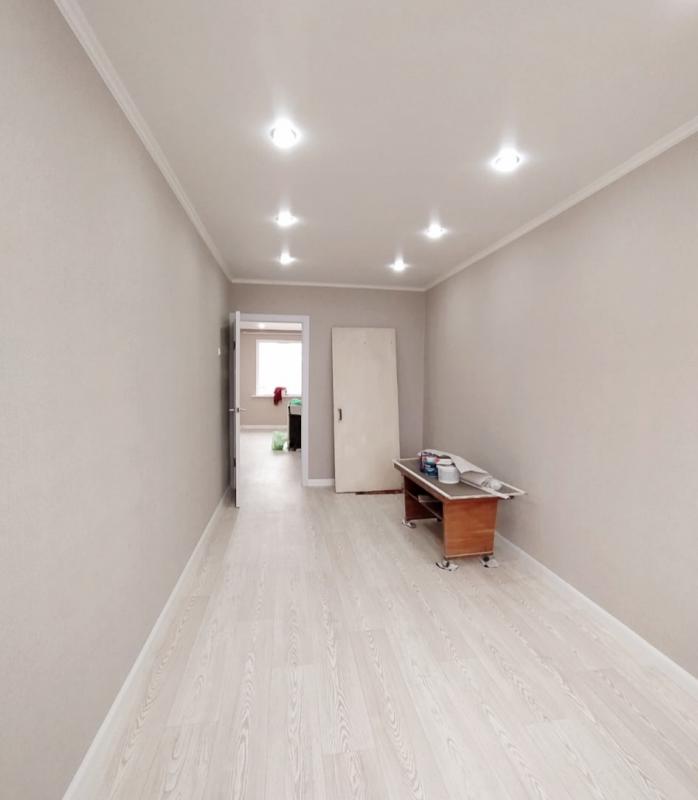 ВНИМАНИЕ, ПРОДАЁТСЯ 2-Х КОМНАТНАЯ КВАРТИРА, СО СВЕЖИМ, КАЧЕСТВЕННЫМ РЕМОНТОМ! - Новотроицк