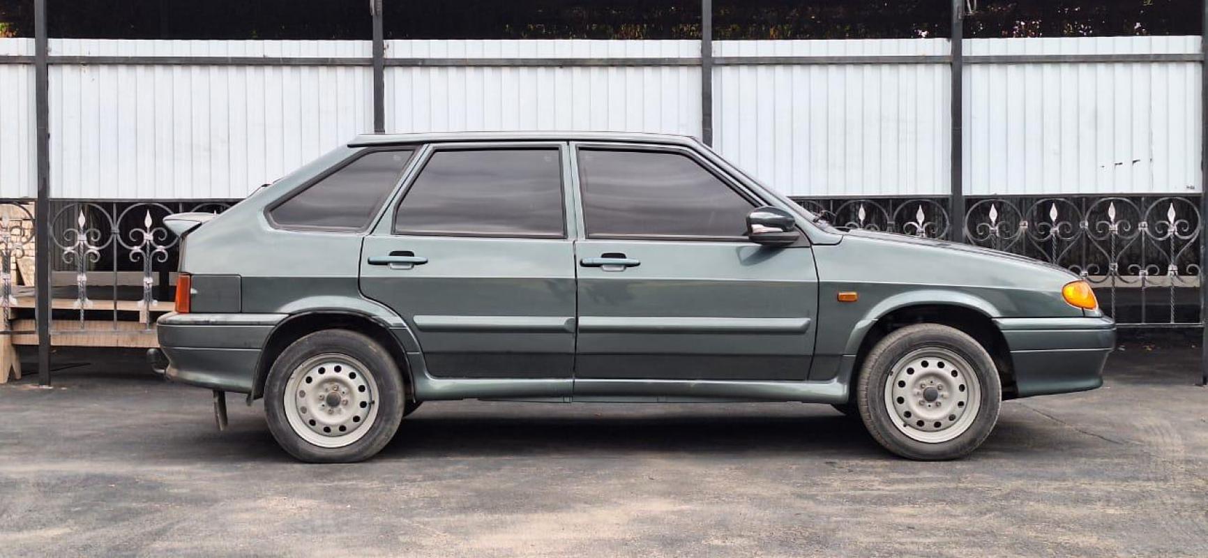 Ваз 2114 
В отличном состоянии 
Сигнализация с автозапуском 
Бортовой компьютер 
Музыка буфер 
,& - Орск