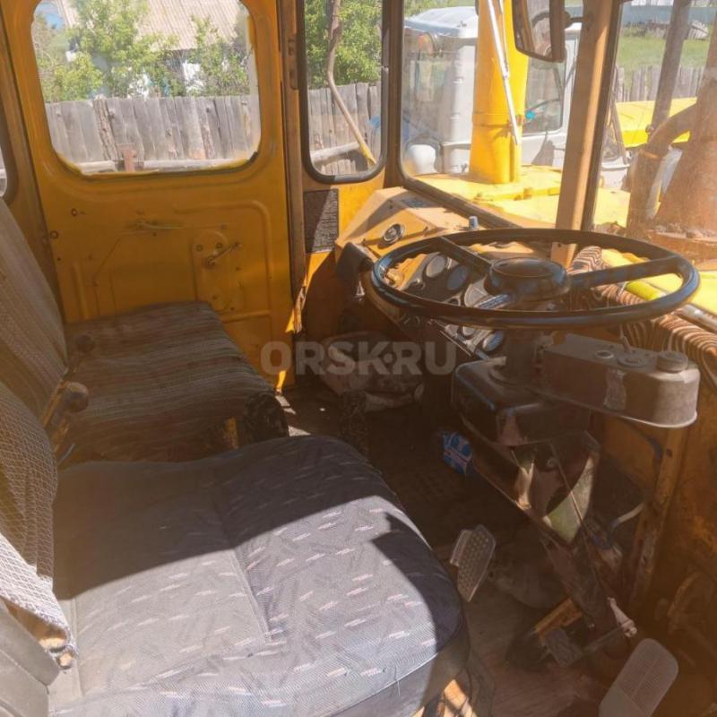 Продам трактор К-700 в хорошем состояний,резина хорошая,был произведен капитальный ремонт двигателя - 1