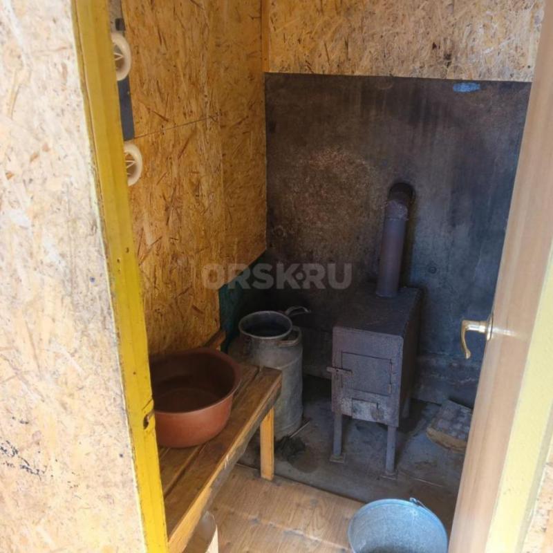 Продам вагон дом в отличном состояний с хорошим ремонтом внутри,в крыше встроен бак для воды на 300 - 1