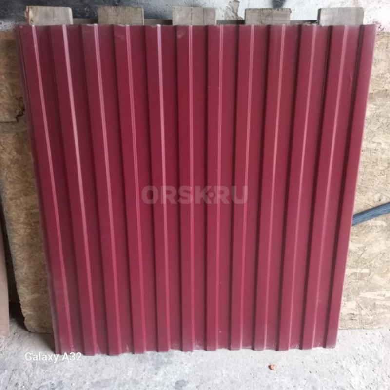 Продам профлист 1,16х1,24 по 1000 рублей за лист (4 листа вишневый цвет)
Б/у профлист оцинкованный - Орск