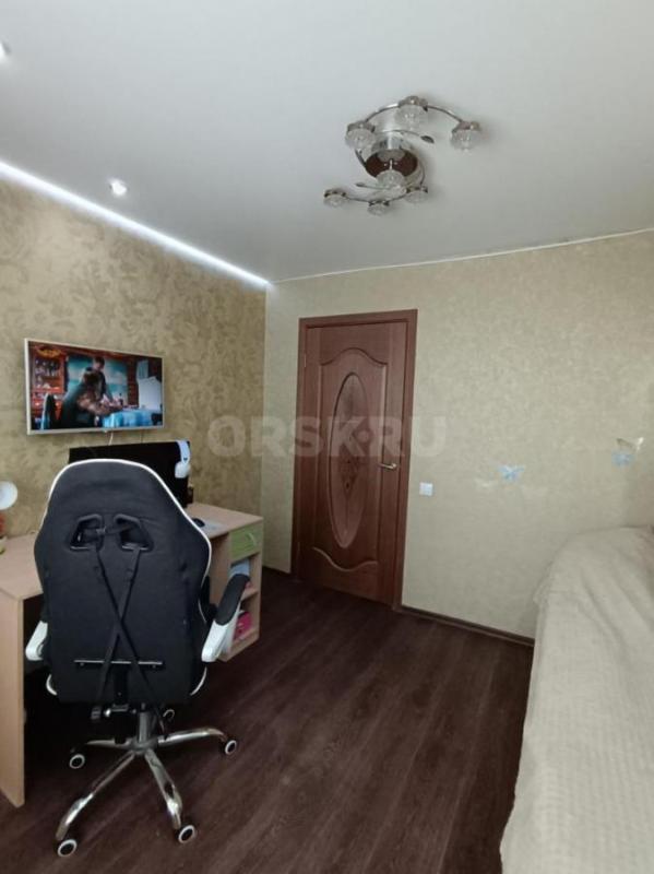 Продаётся прекрасная трёхкомнатная квартира в хорошем районе города! - Орск