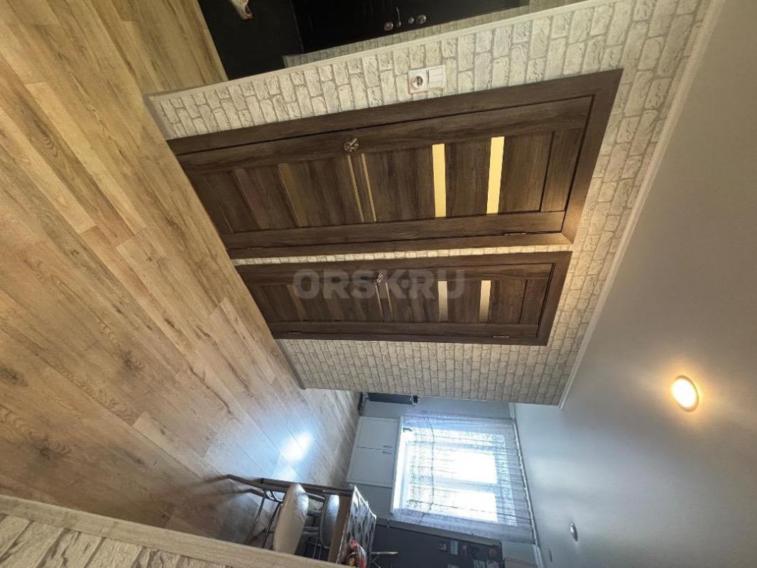 Продам благоустроенную 3-х комнатную квартиру (58 кв м) в хорошем районе города. (Ост. - Орск