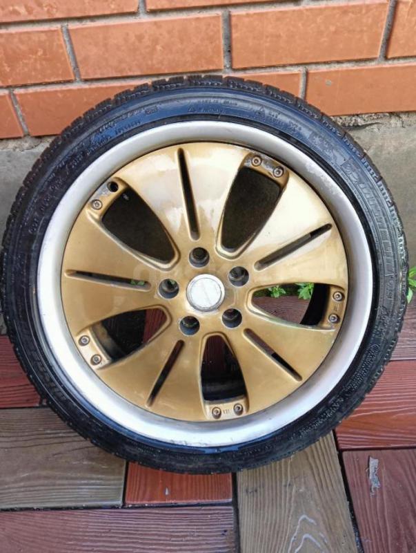 Продам комплект резины с дисками. - Орск