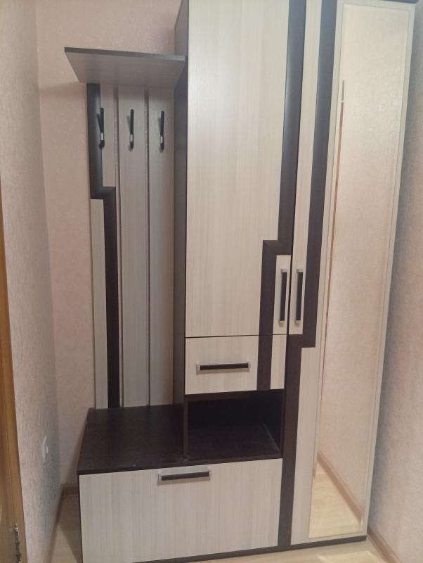 Продам однокомнатную квартиру в центре города улучшенной планировки на втором этаже в 5 этажном кирп - Гай