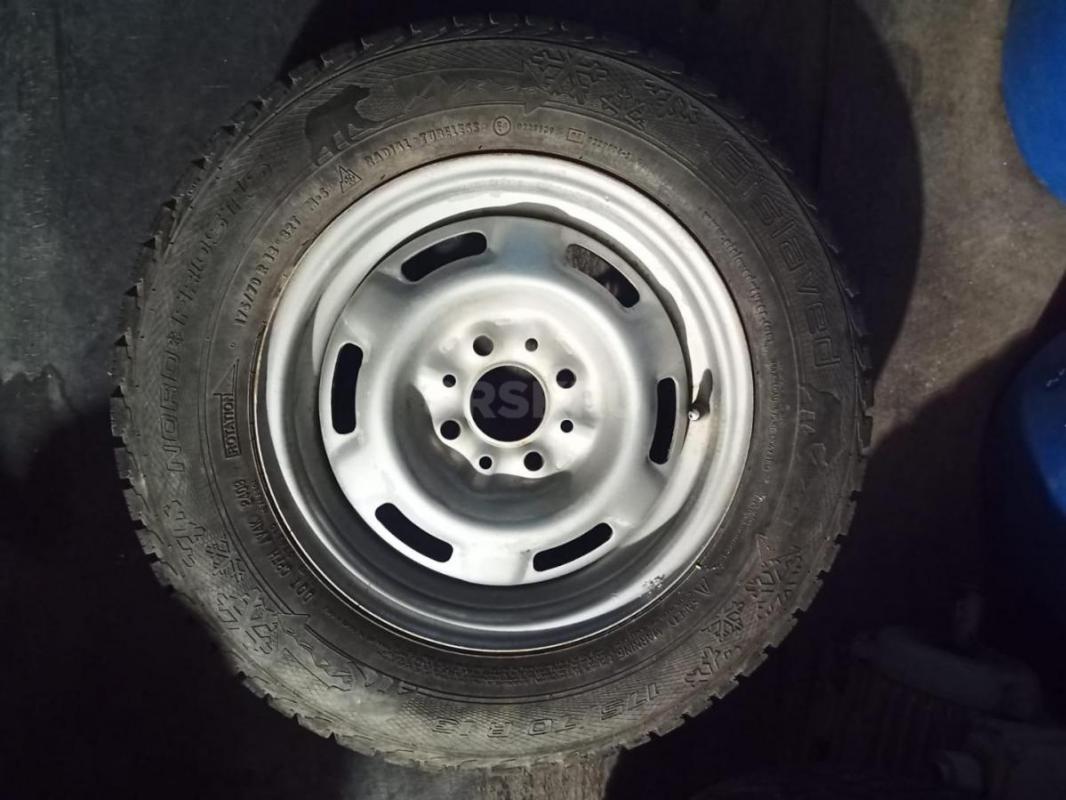 Колеса R-13 175/70, диски ровные, шипов нет. - Орск