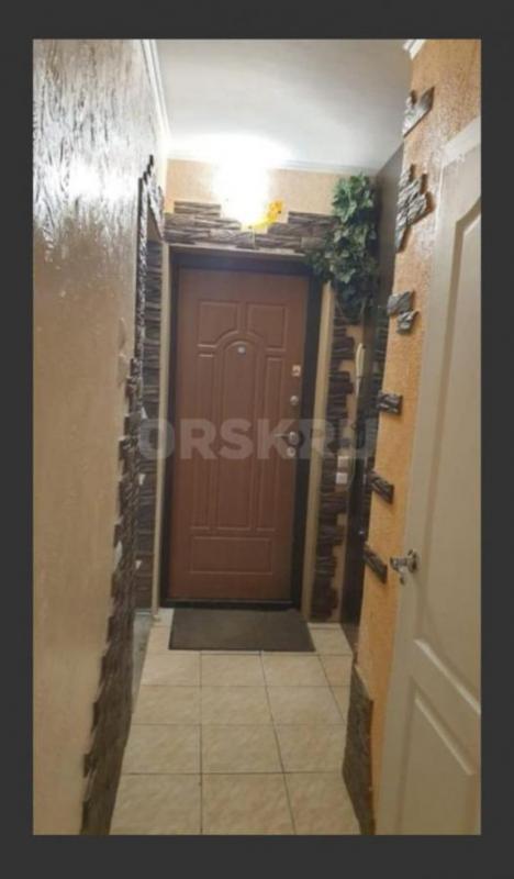 Продам 1-комнатную квартиру в развитом районе города по адресу ул. - Орск