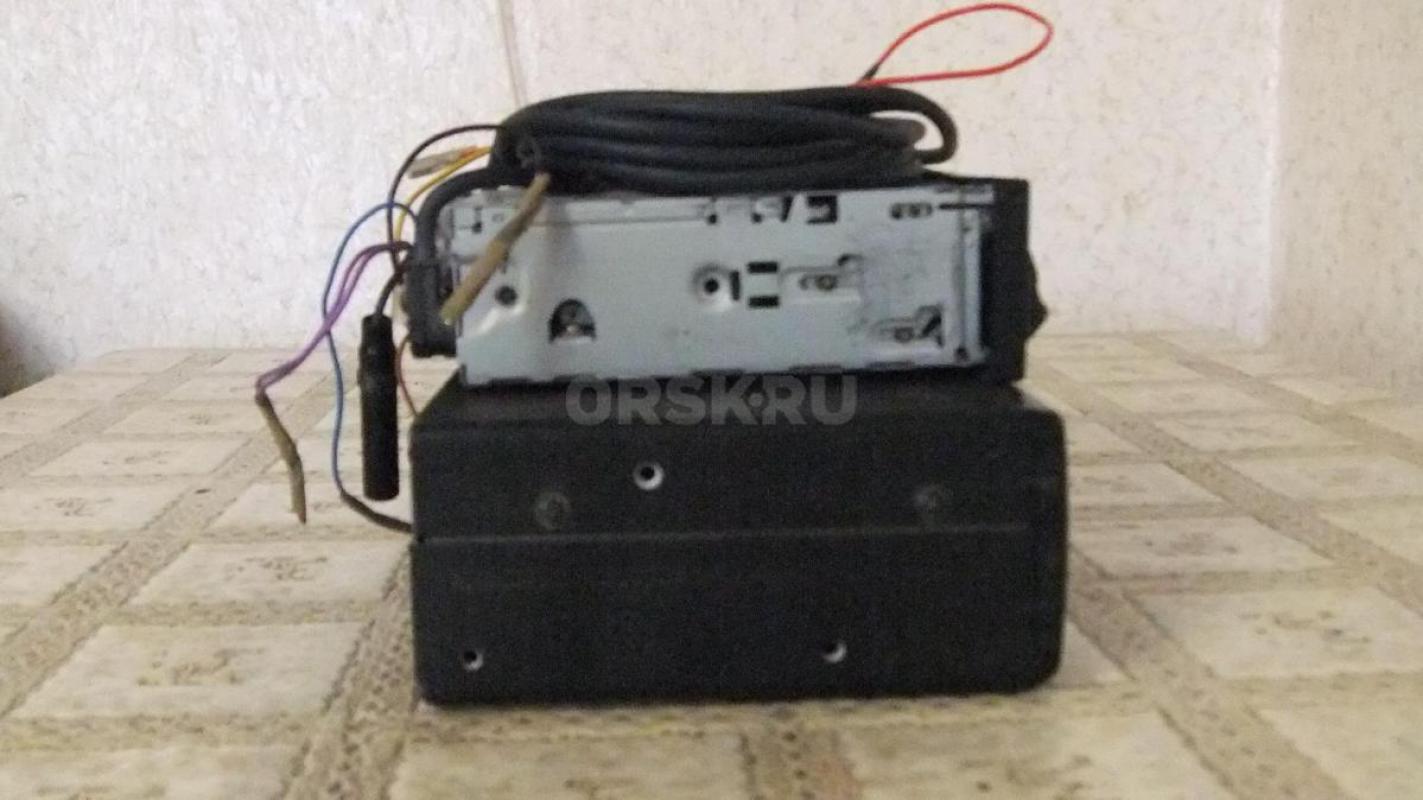 Автомагнитола и CD чейнджер. - Орск