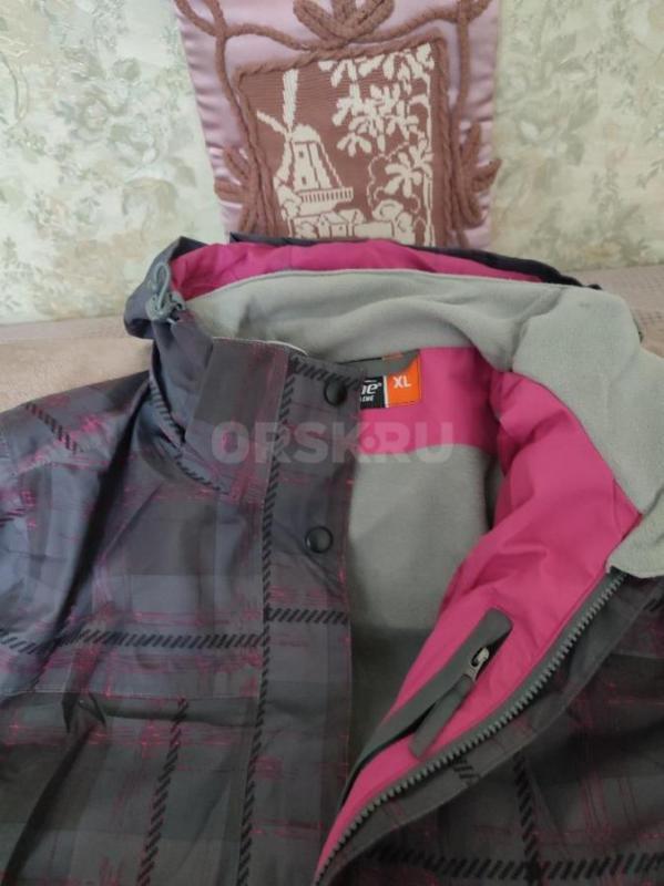 Продам женский костюм для зимнего отдыха в отличном состоянии. - Орск