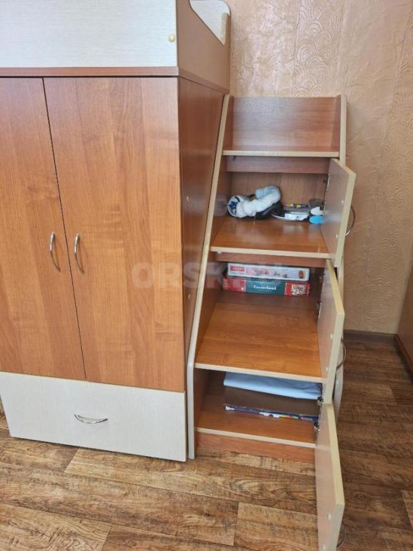 Кровать-чердак в хорошем состоянии
Кровать: 140х185х84 см
Спальное место: 80х180 см
Лестница: 108 - Орск