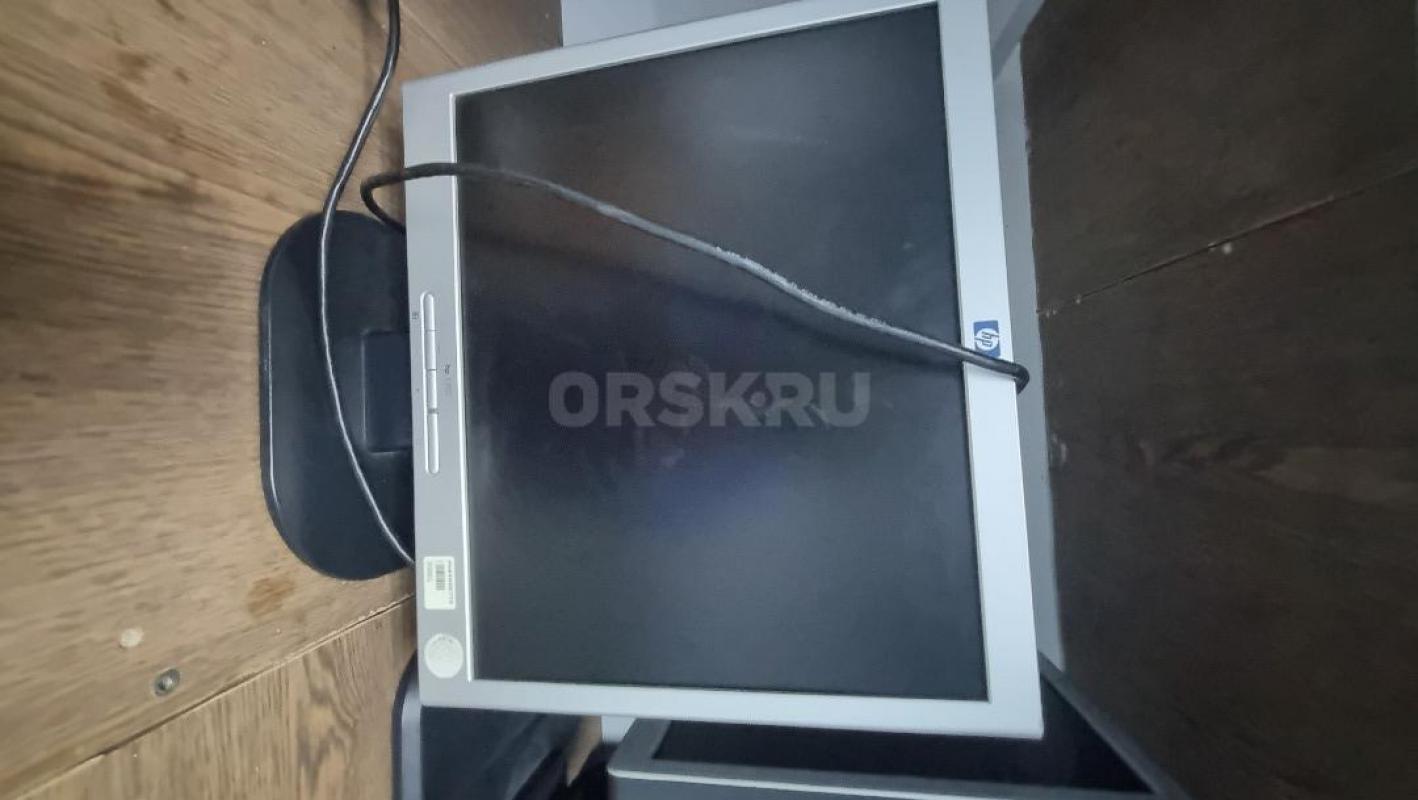 Продам, БЕЗ ТОРГА! 

три Монитора  -1500 руб. - Орск